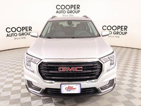 Used 2022 GMC Terrain SLE w/ Driver Convenience Package image 9