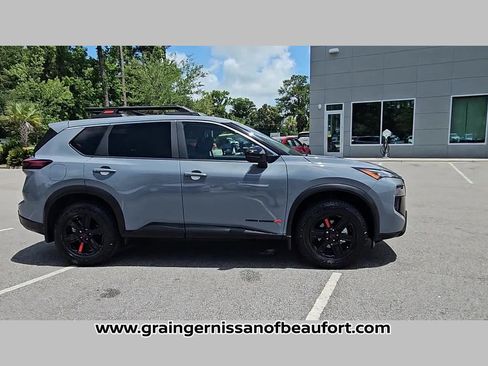 Used 2025 Nissan Rogue SV w/ Rock Creek Premium Package AWD/4WD image 34