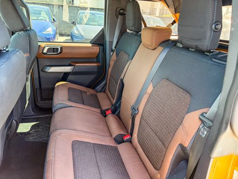 Used 2022 Ford Bronco Outer Banks AWD/4WD image 17
