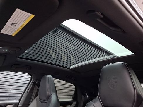 Certified 2024 Porsche Cayenne image 19