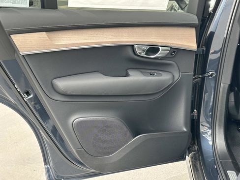 New 2026 Volvo XC90 B5 Core image 16