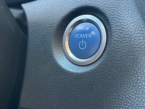 Used 2022 Toyota Corolla LE FWD image 16