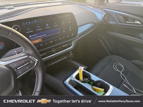Used 2024 Chevrolet Equinox EV LT FWD image 8