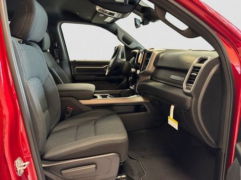 New 2026 RAM 1500 Big Horn AWD/4WD image 16