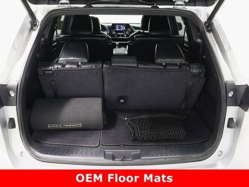 Used 2023 Toyota Highlander XSE image 35