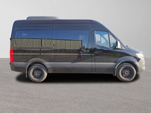 Used 2025 Mercedes-Benz Sprinter 2500 image 2