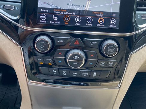 Used 2019 Jeep Grand Cherokee Limited RWD image 35