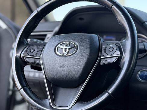 Used 2022 Toyota Camry SE FWD image 25