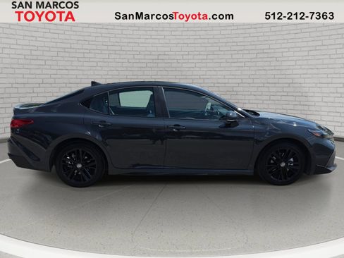 Used 2026 Toyota Camry SE w/ Convenience Package FWD image 5