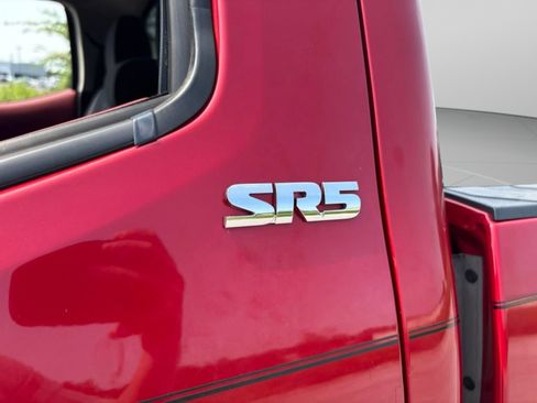 Used 2021 Toyota Tacoma SR5 RWD image 27