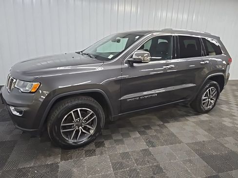 Used 2020 Jeep Grand Cherokee Limited AWD/4WD image 6