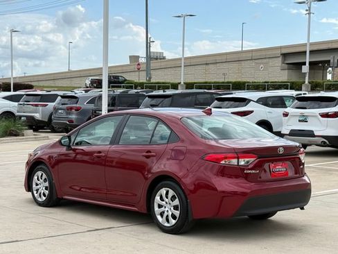 Used 2026 Toyota Corolla LE image 6