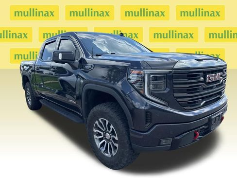 Used 2023 GMC Sierra 1500 AT4 w/ AT4 Premium Package AWD/4WD image 6