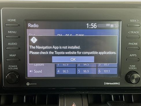 Used 2020 Toyota RAV4 XLE FWD image 22
