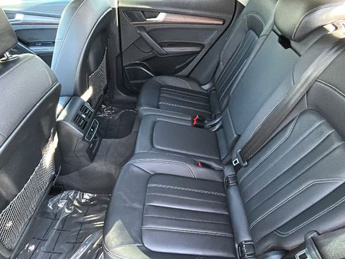 Used 2021 Audi Q5 2.0T Premium Plus w/ Premium Plus Package AWD/4WD image 24