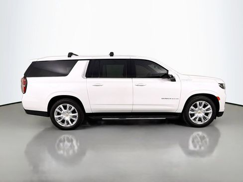 Used 2022 Chevrolet Suburban High Country w/ Max Trailering Package AWD/4WD image 8