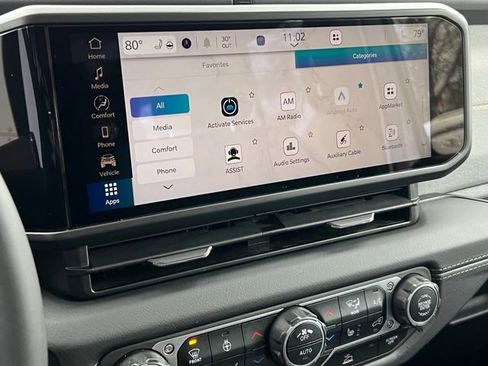 Used 2025 Jeep Wrangler Unlimited Sahara image 23