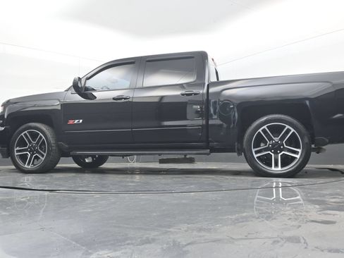 Used 2018 Chevrolet Silverado 1500 LTZ Z71 w/ LTZ Plus Package AWD/4WD image 24