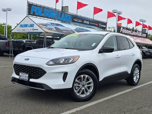 Used 2022 Ford Escape SE w/ Convenience Package image 3