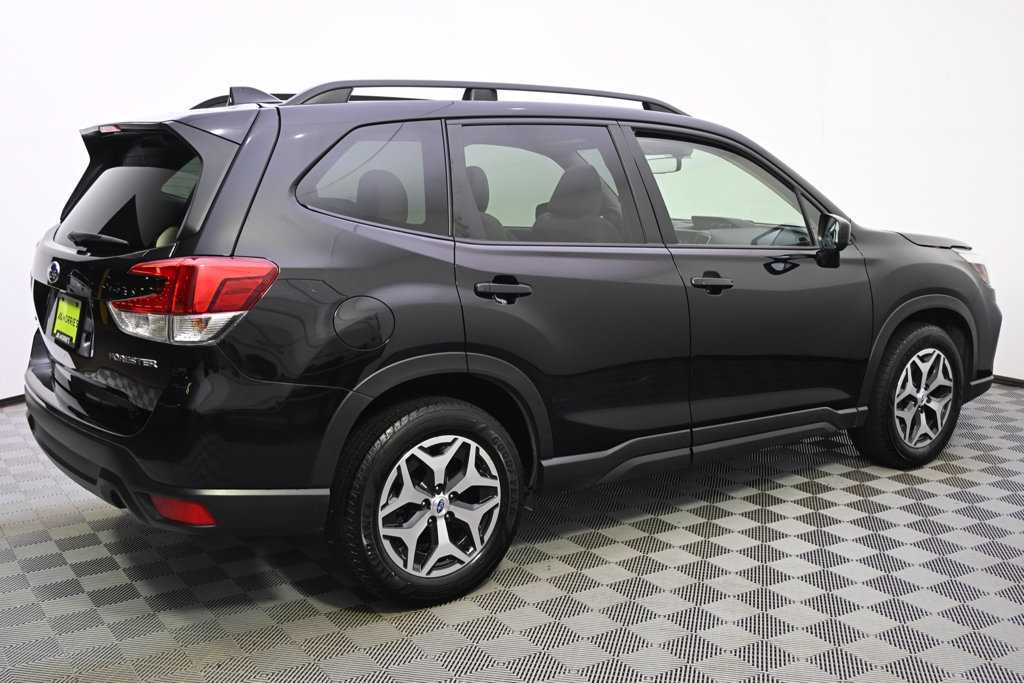 Used 2019 Subaru Forester Premium AWD/4WD image 7