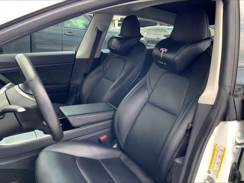 Used 2020 Tesla Model 3 Standard Range Plus RWD image 11