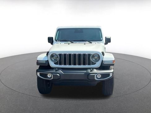 Used 2025 Jeep Wrangler Unlimited Sahara AWD/4WD image 4