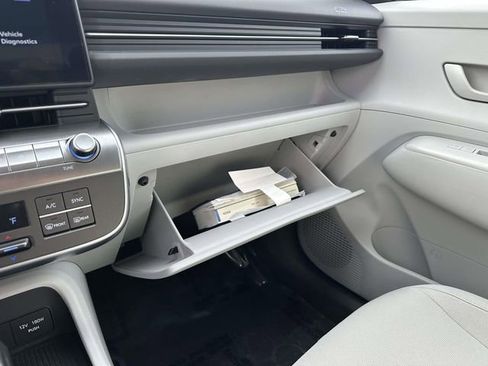 Used 2024 Hyundai Kona SEL image 18