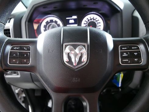 Used 2016 RAM 1500 Express AWD/4WD image 25