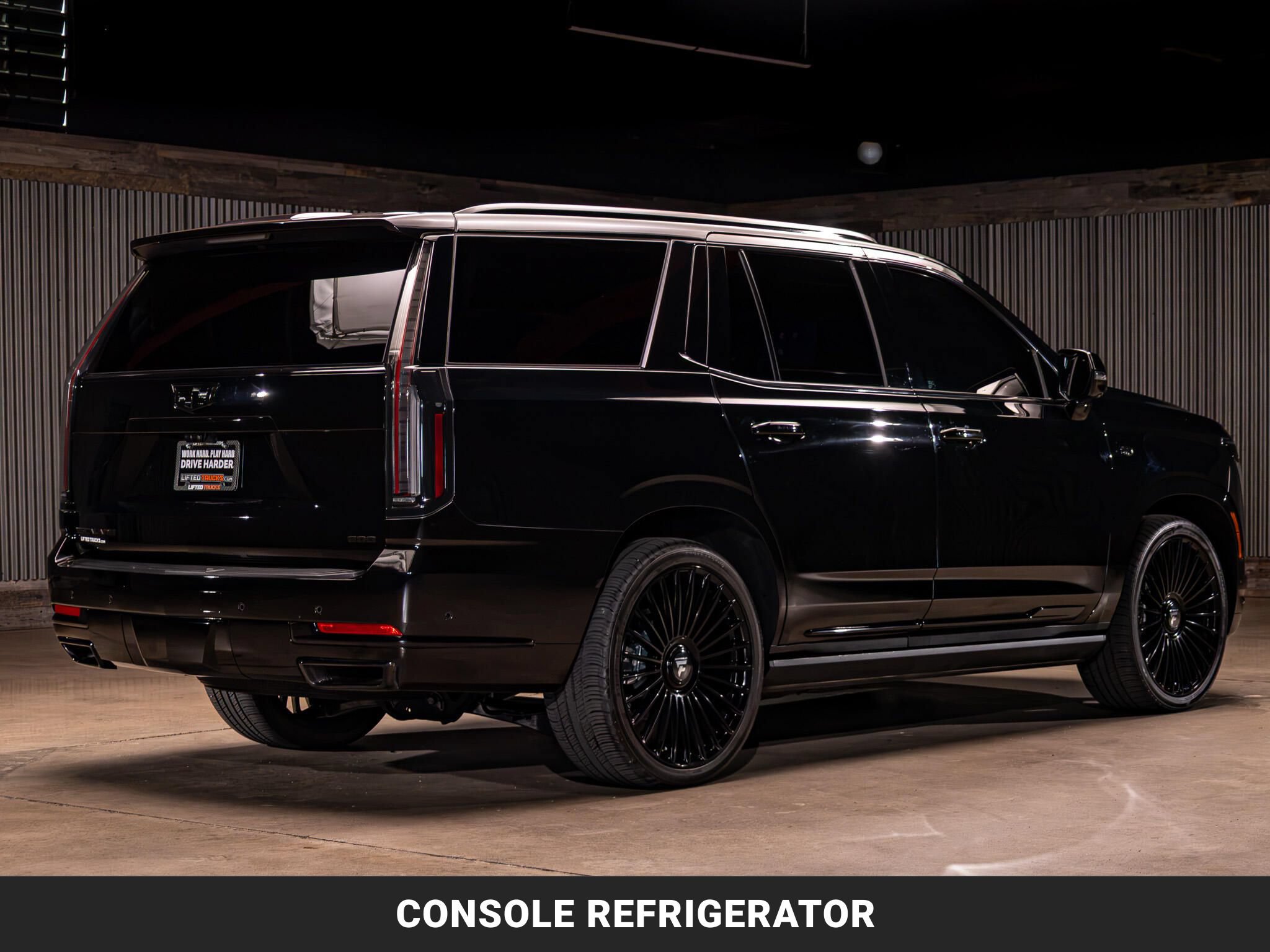 Used 2025 Cadillac Escalade Sport Platinum w/ LPO, Floor Liner Package AWD/4WD image 9