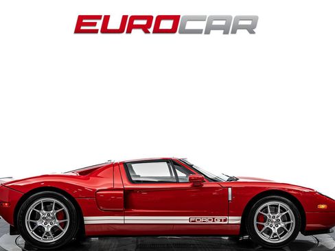 Used 2006 Ford GT RWD image 6