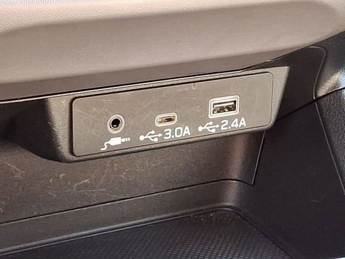 Used 2024 Subaru Crosstrek 2.0i Premium image 24