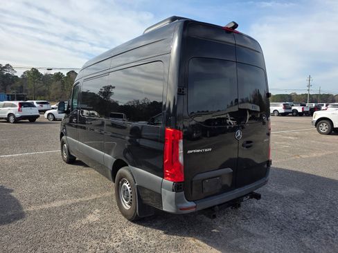 Used 2023 Mercedes-Benz Sprinter 2500 image 5