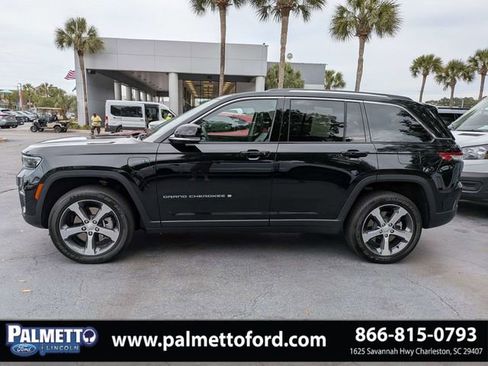 Used 2023 Jeep Grand Cherokee 4WD 4xe image 7