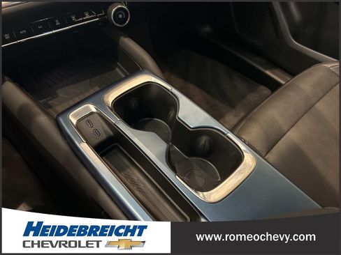 Used 2024 Chevrolet Equinox EV LT FWD image 26
