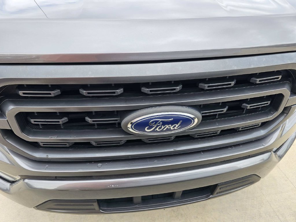 Used 2021 Ford F150 XLT w/ Equipment Group 302A High RWD image 3