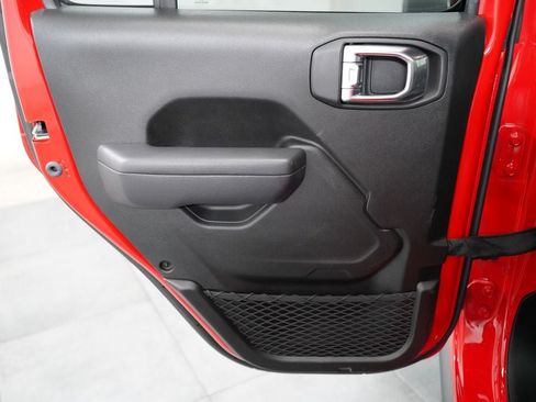 Used 2025 Jeep Wrangler Unlimited Sport S 4xe AWD/4WD image 24