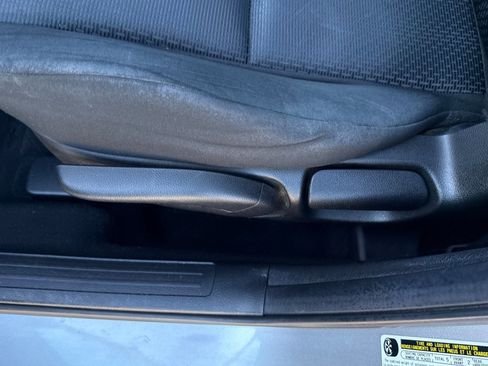 Used 2010 MAZDA MAZDA3 i Touring image 14