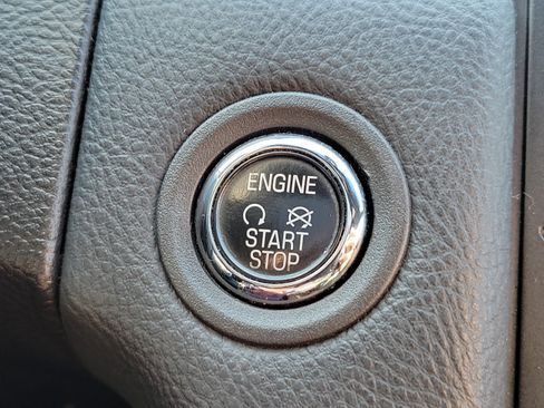Used 2018 Ford Taurus SEL w/ Equipment Group 201A FWD image 32