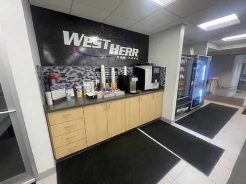 Used 2022 Toyota Tacoma SR image 29