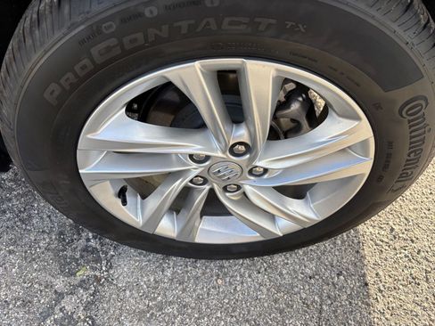 Used 2025 Buick Envista Preferred image 30