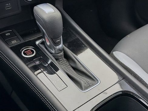 Used 2023 Nissan Kicks SR w/ SR Premium Package image 18