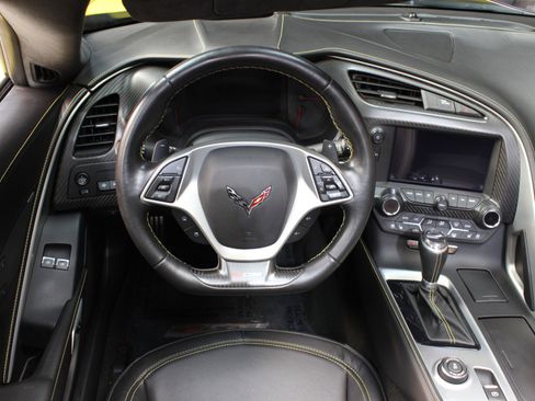 Used 2016 Chevrolet Corvette Z06 w/ 3LZ Preferred Equipment Group image 36