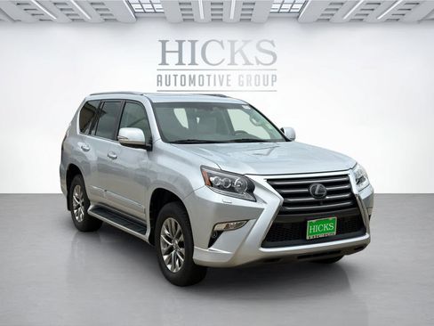 Used 2019 Lexus GX 460 Luxury AWD/4WD image 3