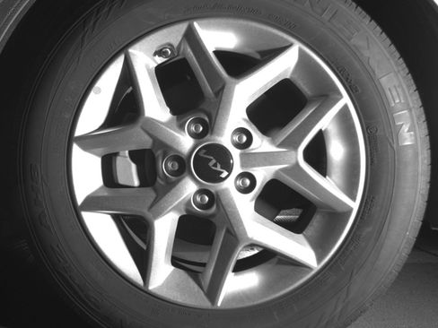 Used 2025 Kia Soul LX w/ LX Technology Package FWD image 12