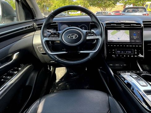 Used 2022 Hyundai Tucson Limited w/ Cargo Package FWD image 5