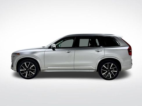 Used 2022 Volvo XC90 T6 Momentum w/ Advanced Package image 7