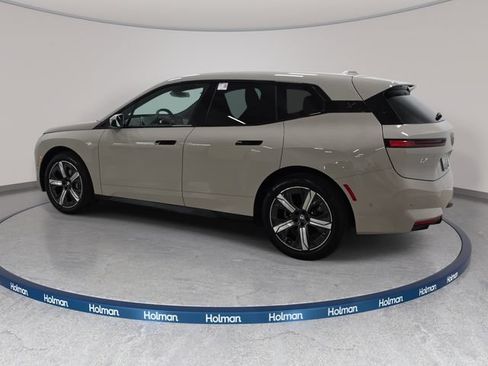 Used 2026 BMW iX xDrive45 AWD/4WD image 7