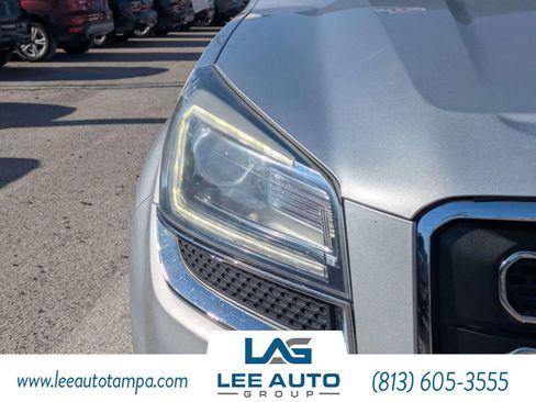Used 2015 GMC Acadia SLE AWD/4WD image 9