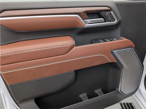 New 2026 GMC Sierra 2500 Denali Ultimate image 15