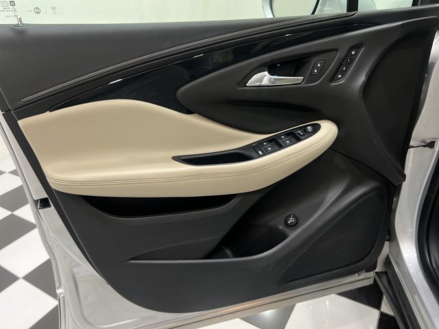 Certified 2017 Buick Envision Essence FWD image 22